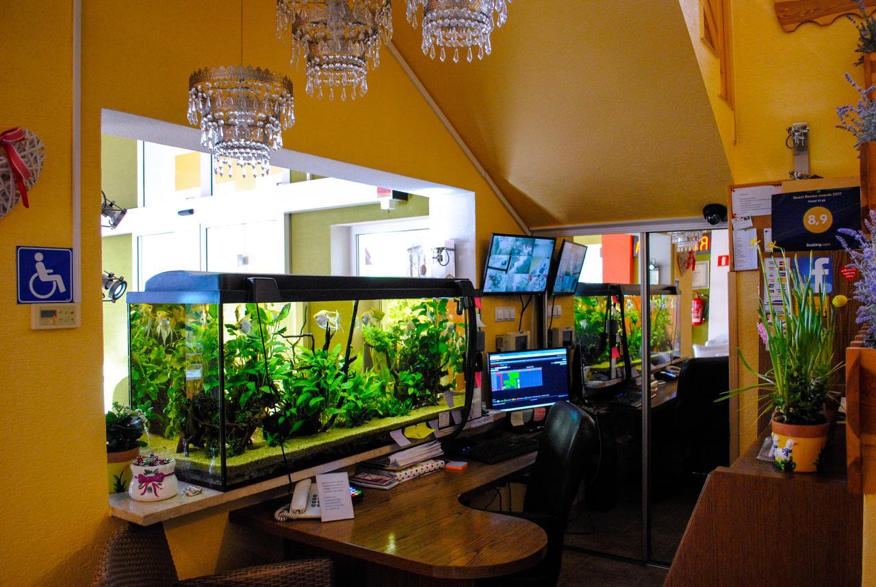 מישלניצה Hotel Krak מראה חיצוני תמונה