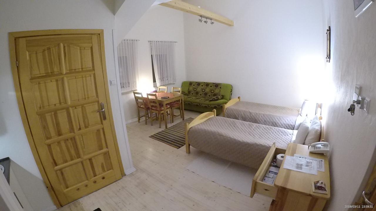 מישלניצה Hotel Krak מראה חיצוני תמונה