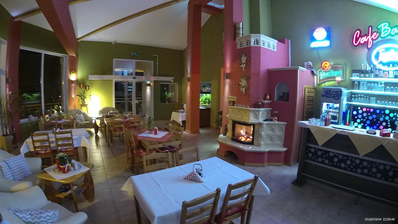 מישלניצה Hotel Krak מראה חיצוני תמונה
