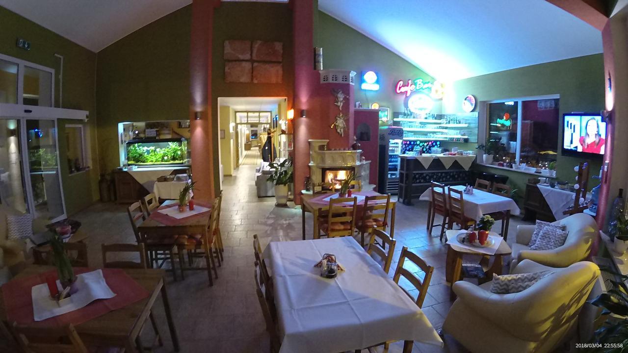 מישלניצה Hotel Krak מראה חיצוני תמונה
